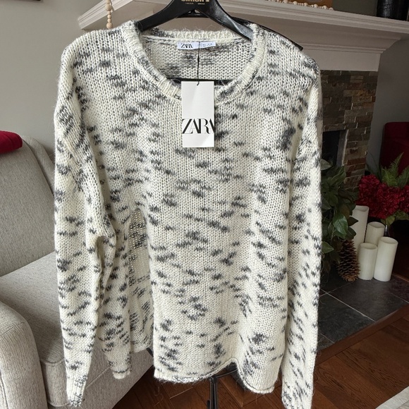 NWT Zara Sweater - Picture 1 of 5